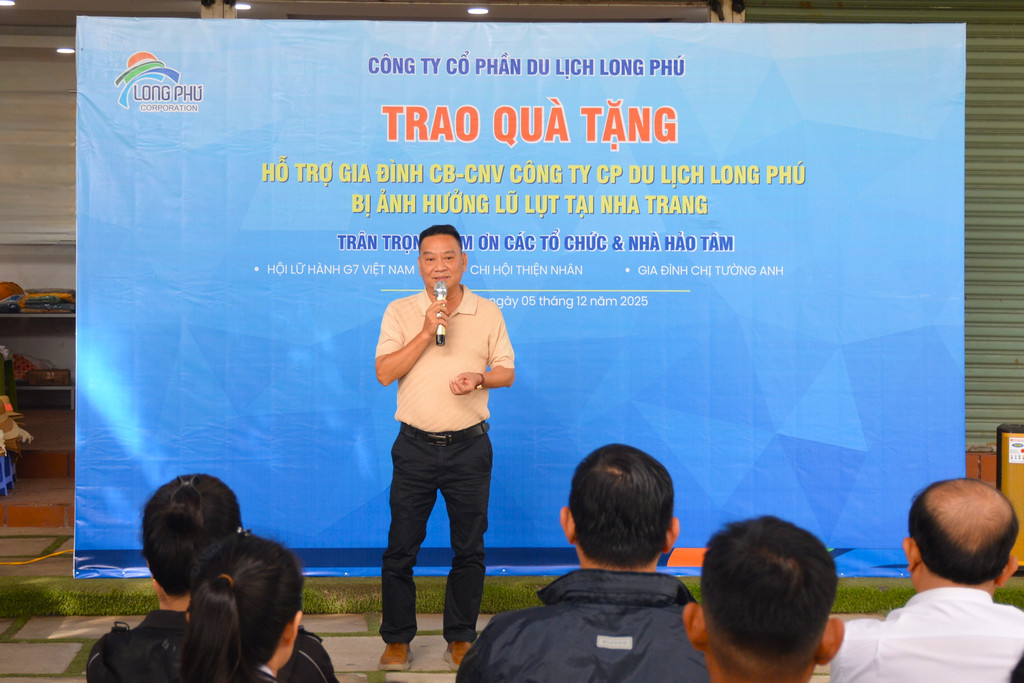 trao-qua-tang-ho-tro-lu-lut-2025-longphutourist-08.jpg