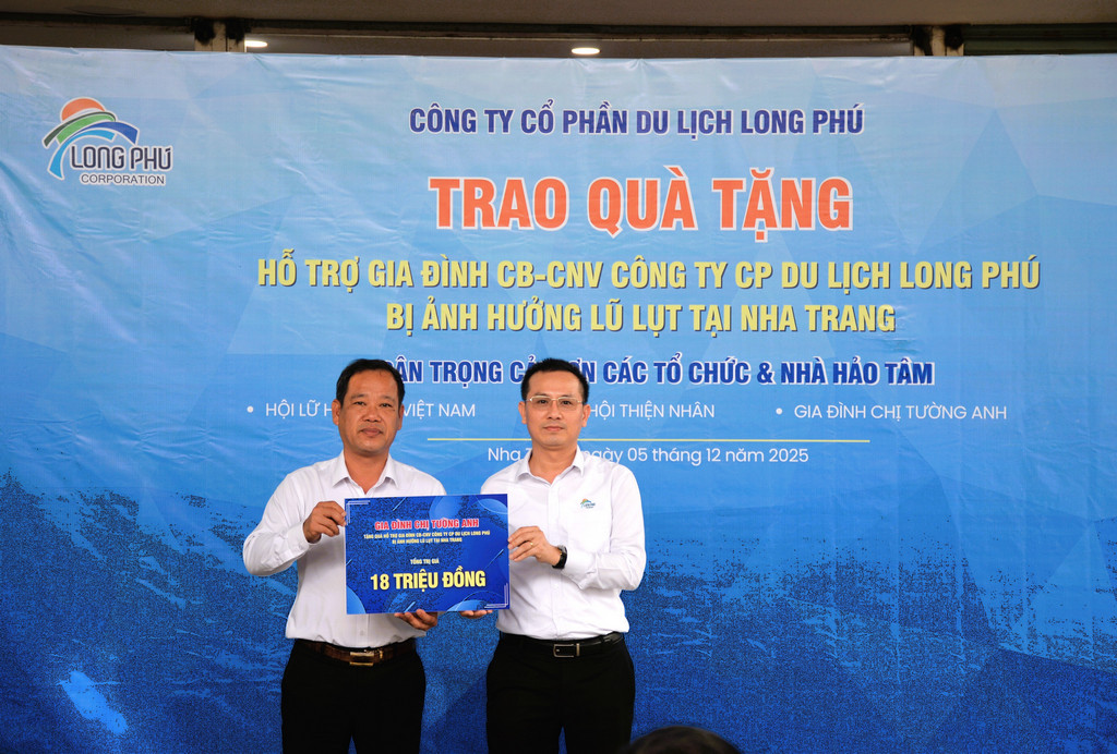 trao-qua-tang-ho-tro-lu-lut-2025-longphutourist-12.jpg