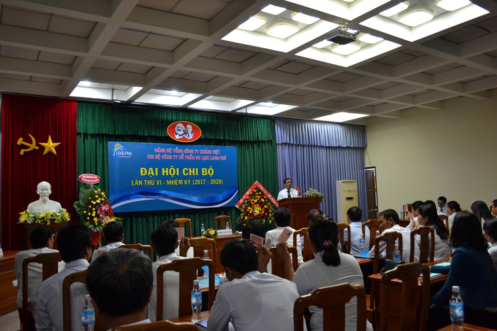 Dai-hoi-chi-bo-nhiem-ky-VI-3