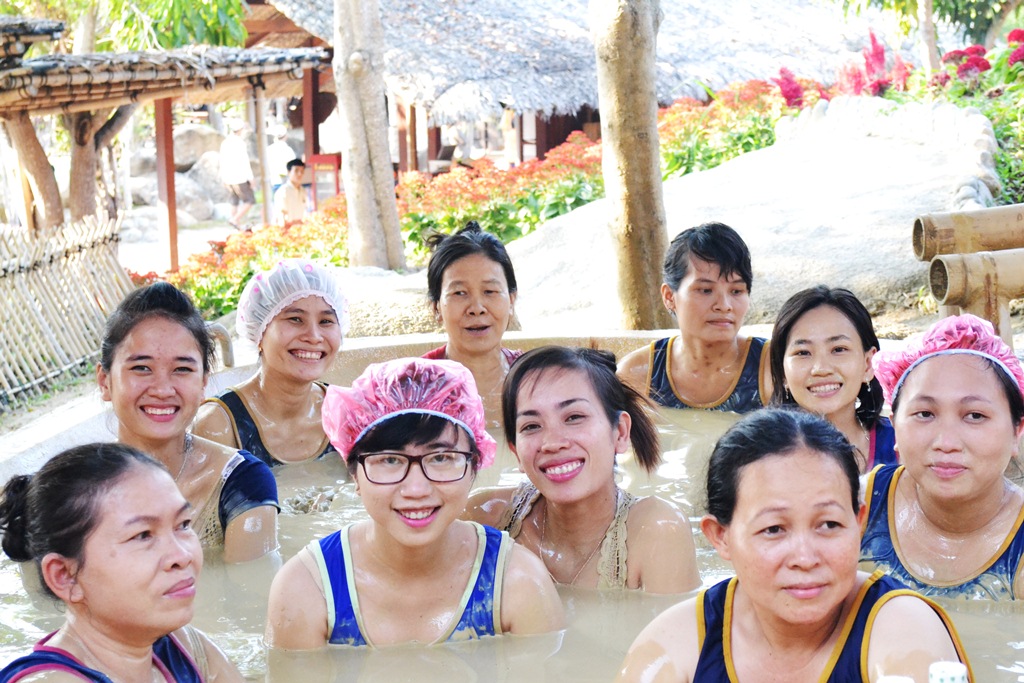 da-ngoai-8-3-long-phu