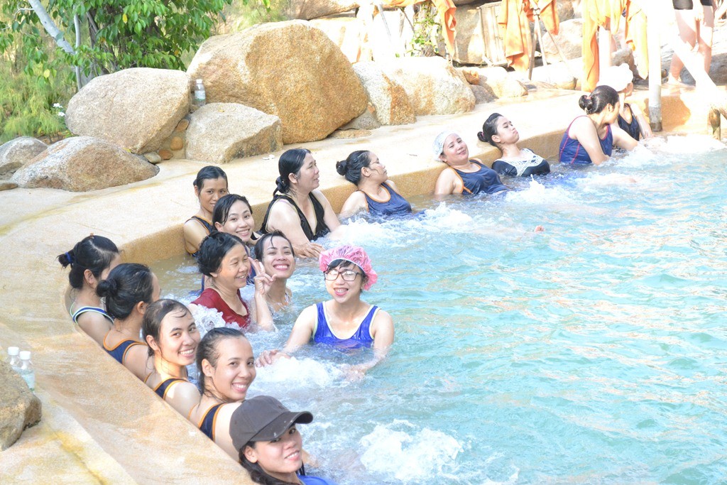 da-ngoai-8-3-long-phu