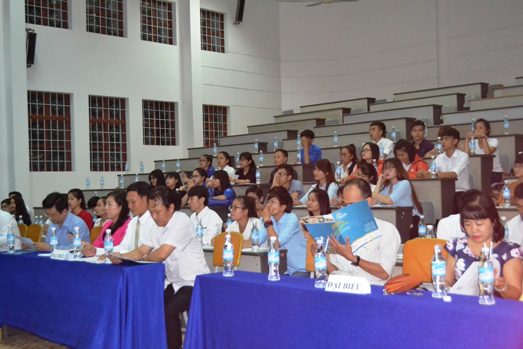 cau-lac-bo-huong-dan-vien