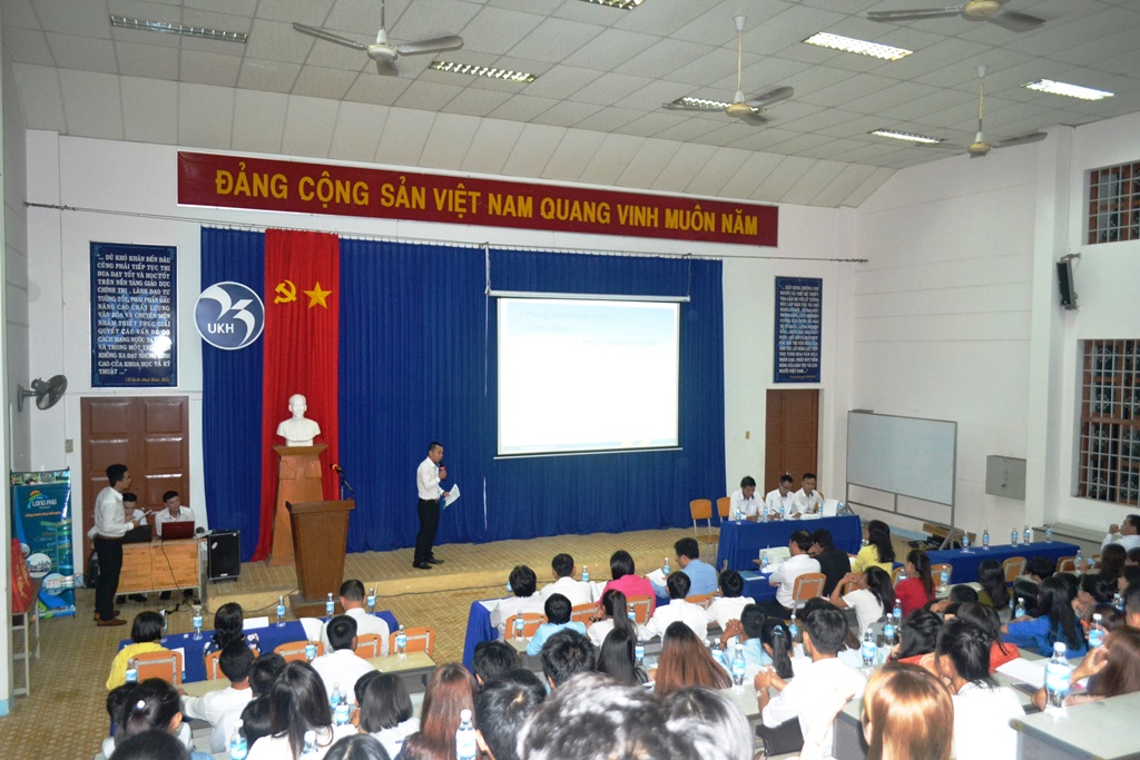 cau-lac-bo-huong-dan-vien