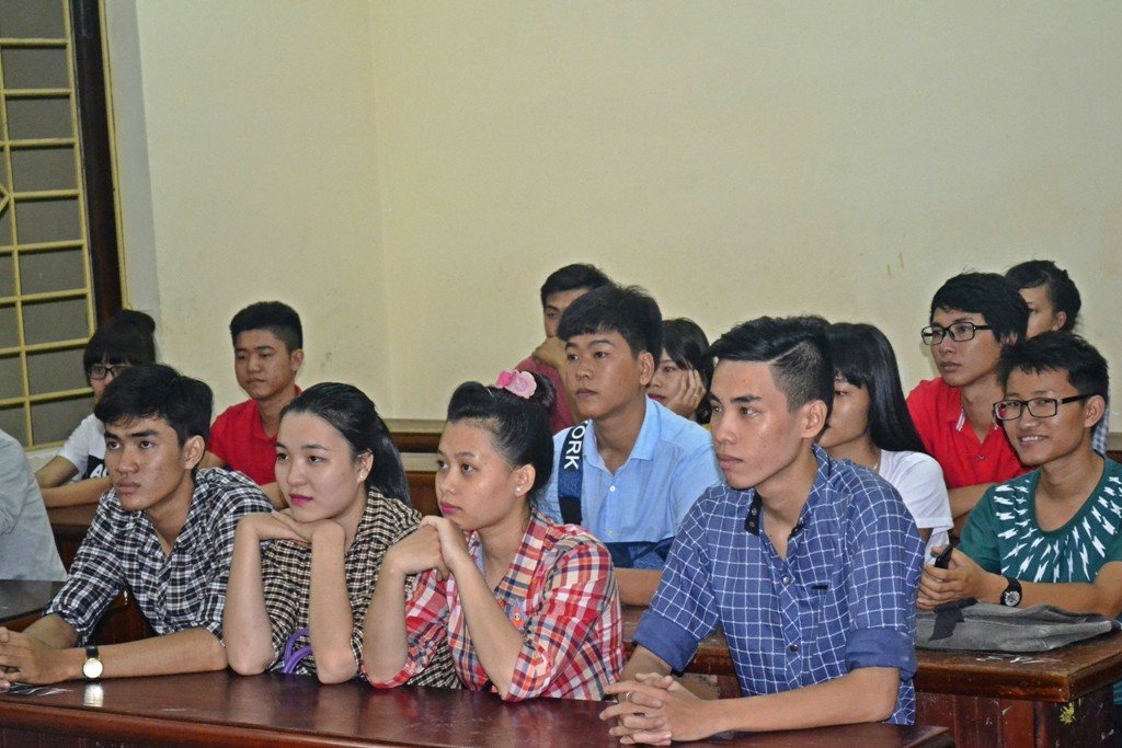 cau-lac-bo-huong-dan-vien-long-phu-8