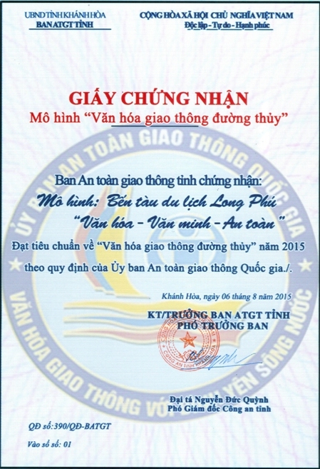 Giay-chung%20nhan-mo-hinh-van-hoa-giao-thong-duong-thuy-2015
