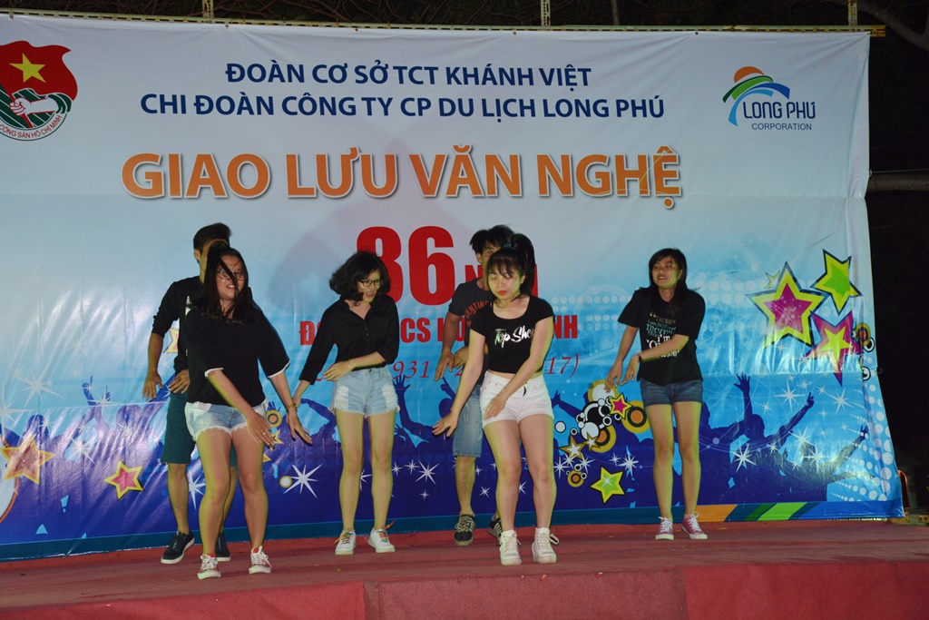 Dai-hoi-chi-doan-long-phu-12