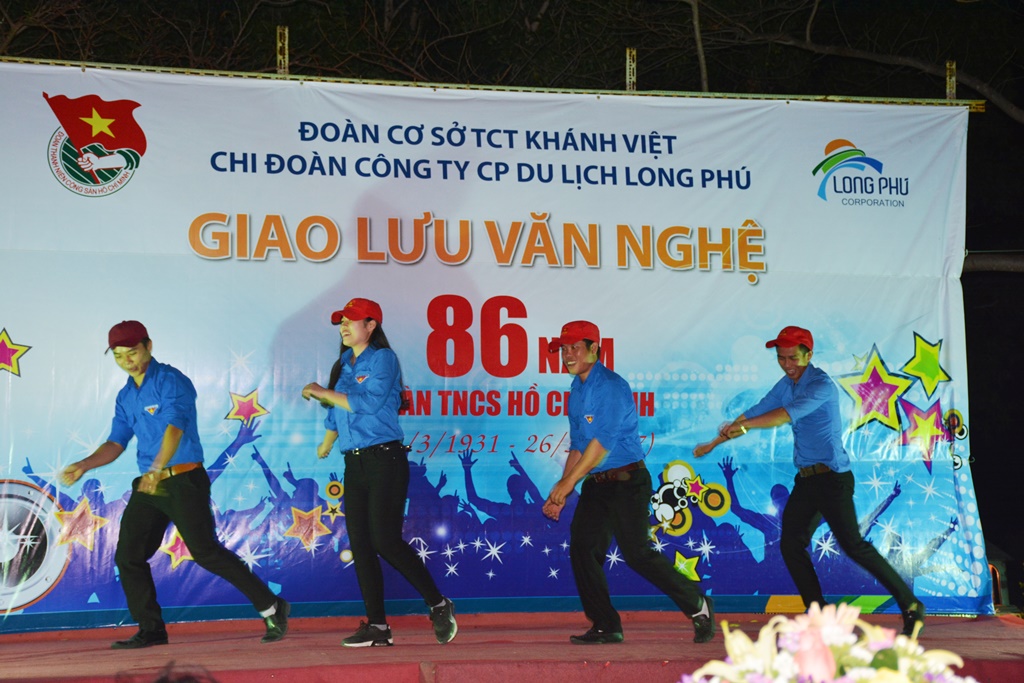 Dai-hoi-chi-doan-long-phu