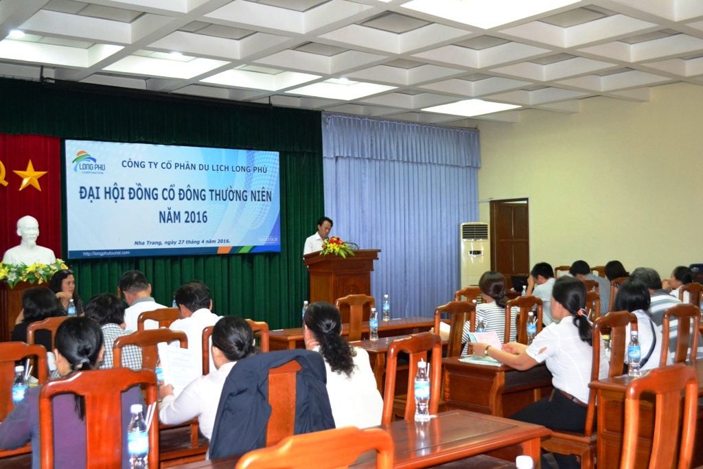 Dai-hoi-co-dong-long-phu-2016