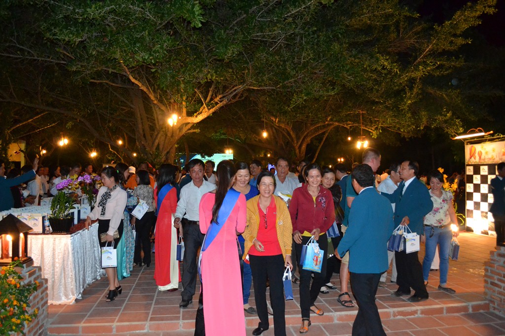 hoi-nghi-khach-hang-xuan-tri-an-2015