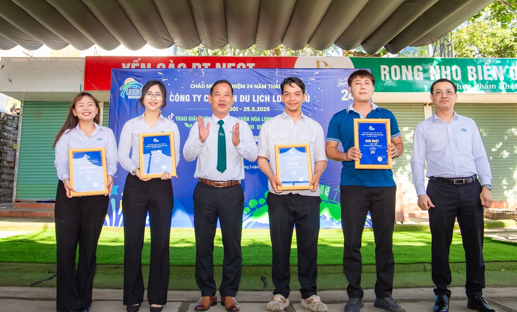 longphutourist-anniversary24th7