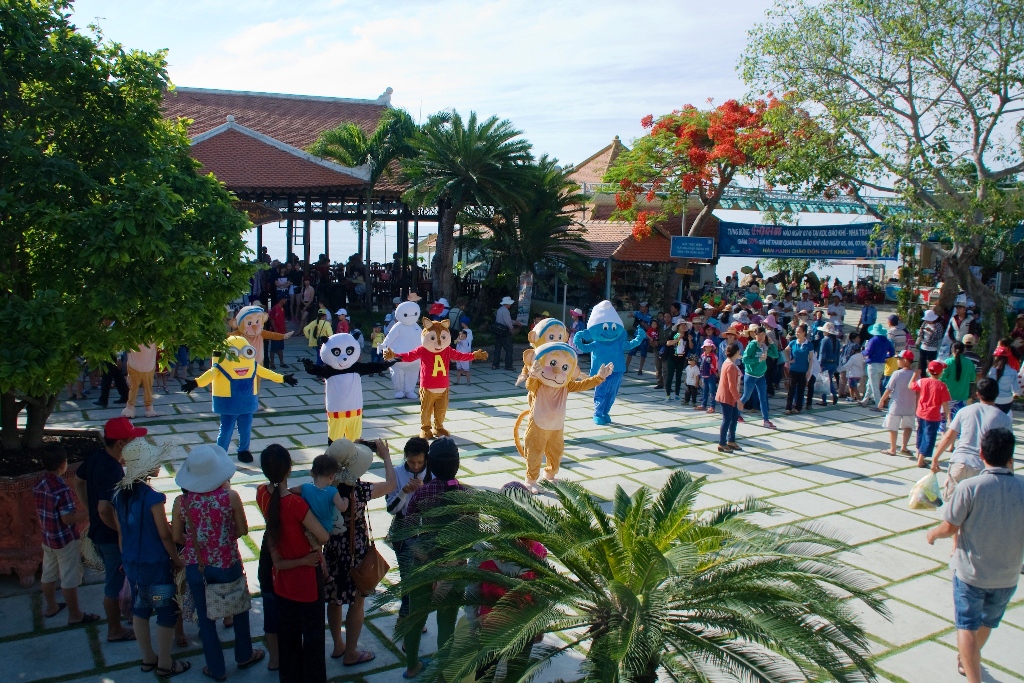 le-hoi-khi-monkey-festival-2015