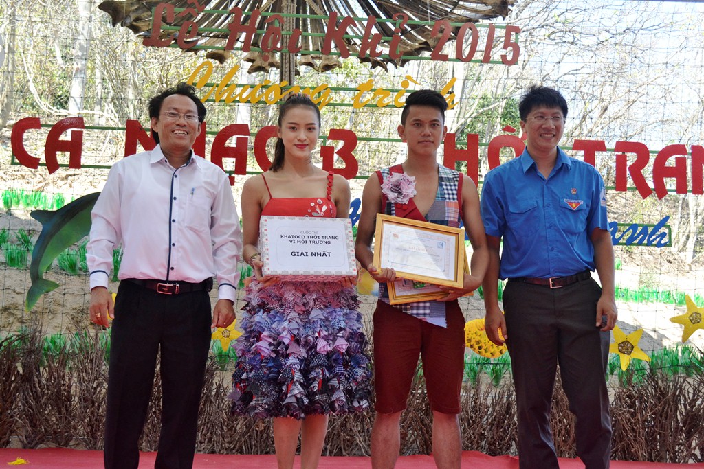 le-hoi-khi-monkey-festival-2015