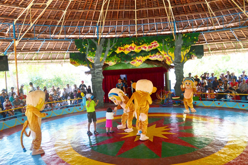 Hoat-dong-le-tet-du-lich-long-phu-2015