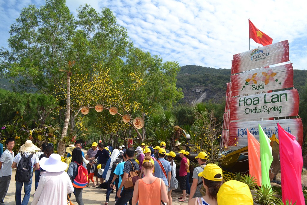 Hoat-dong-le-tet-du-lich-long-phu-2015%204