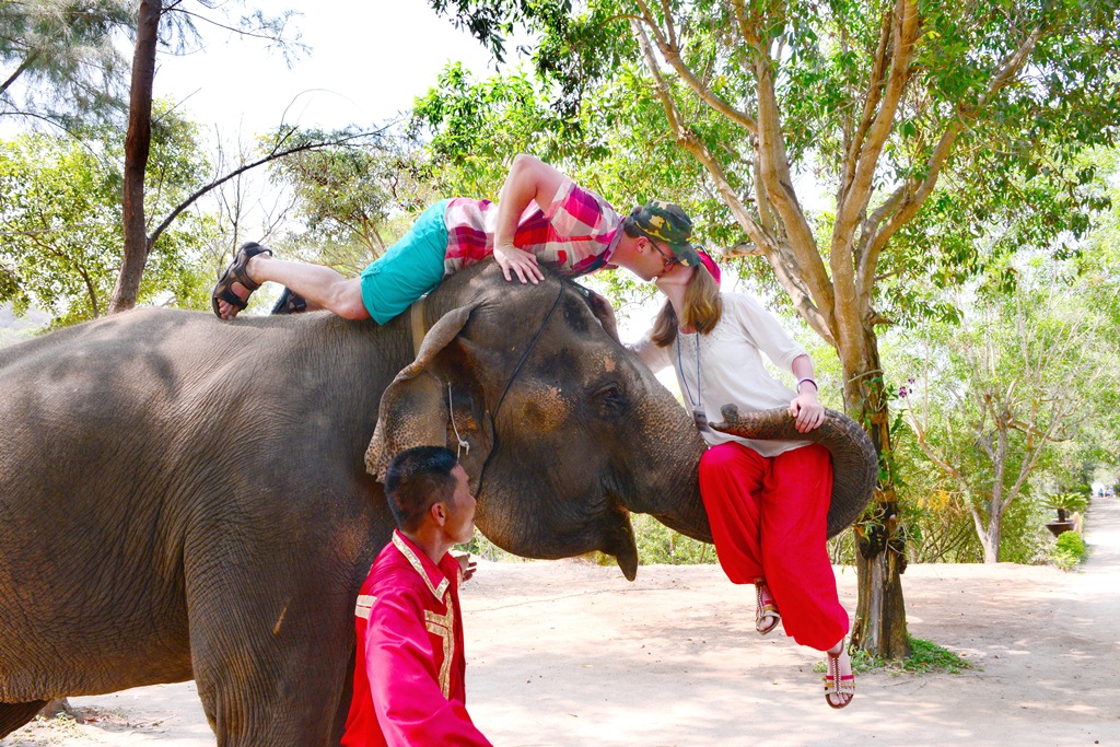 Suoi-hoa-lan-nha-trang%201