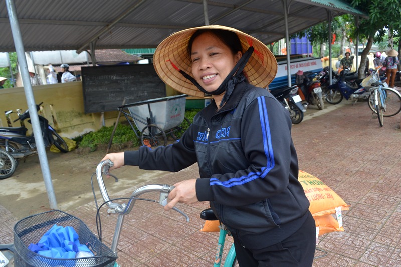 cuu-tro-dong-bao-mien-trung-bi-lu-lut-2016