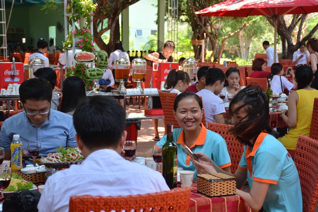 hoi-nghi-khach-hang-nha-phu-tour