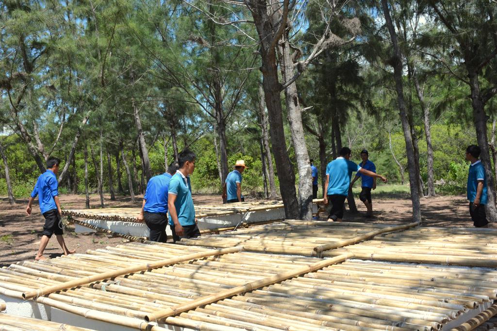 lam-cho-the-gioi-sach-hon-2017-12